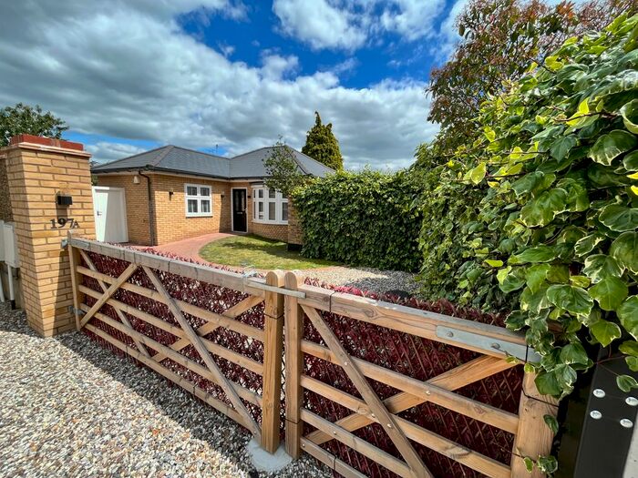 2 Bedroom Detached Bungalow To Rent In South Avenue, Southend, SS2