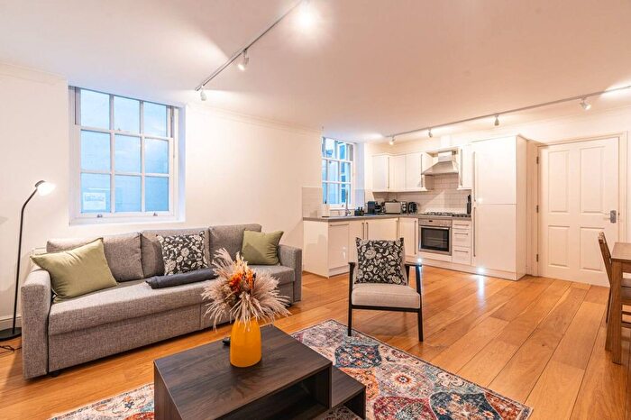1 Bedroom Flat To Rent In City Of London, EC4R