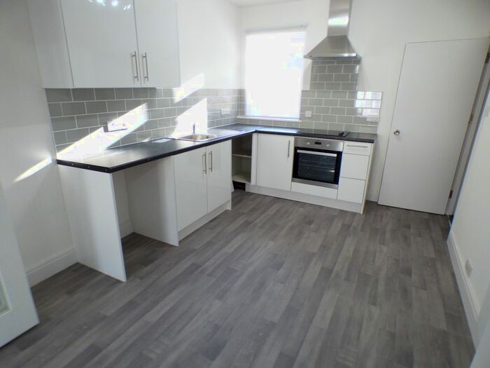 1 Bedroom Flat To Rent In Plumstead Common Road, London SE18