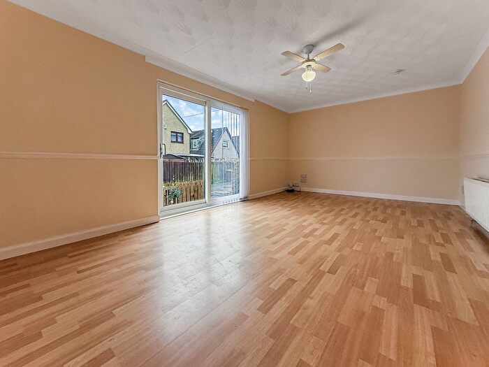 2 Bedroom Cottage For Sale In High Street, Newarthill, Motherwell, ML1