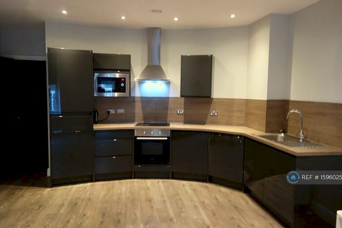 2 Bedroom Flat To Rent In Cheapside, Liverpool, L2
