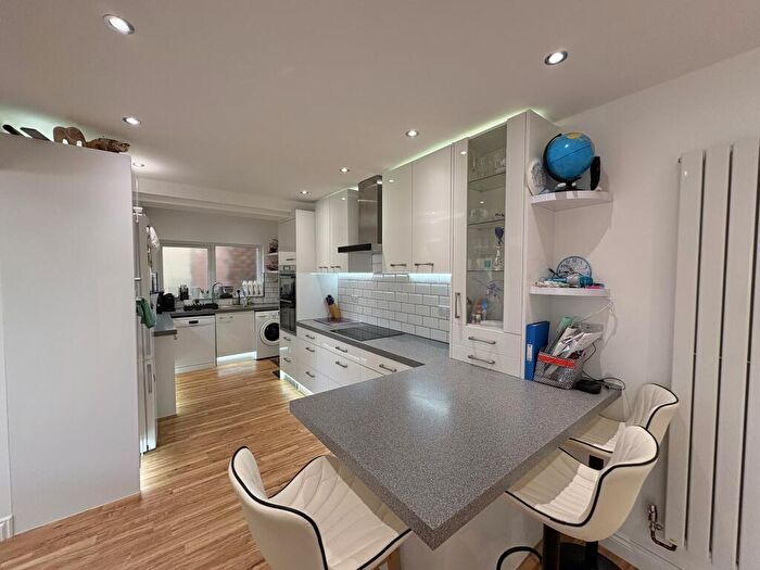 5 Bedroom House To Rent In Lyndale Avenue, Sea Mills, BS9