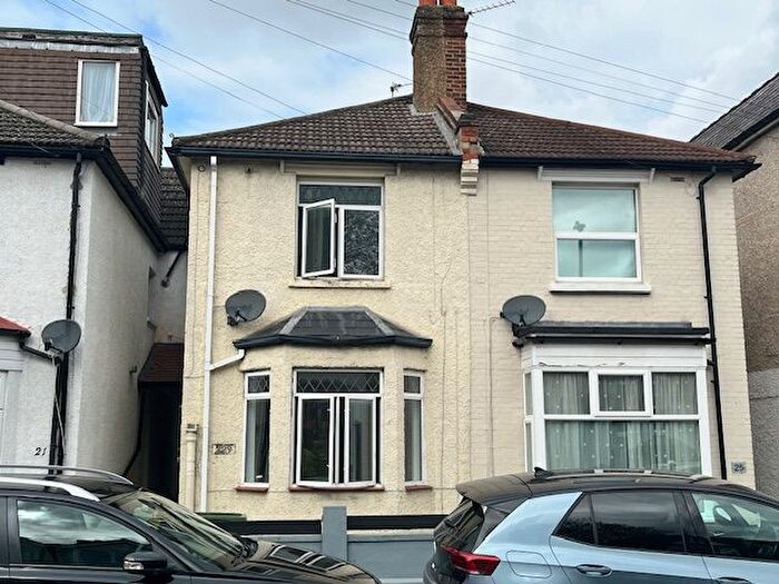 2 Bedroom Semi Detached House To Rent In Washington Road, Worcester Park, KT4