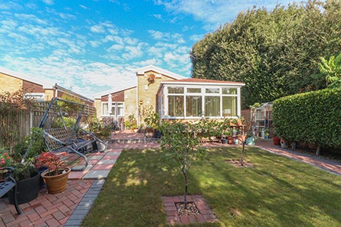 2 Bedroom Bungalow For Sale In Halstead Gardens, Margate, CT9