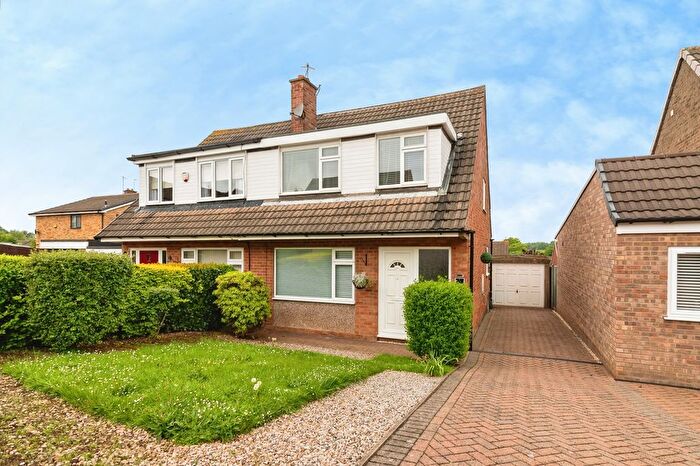3 Bedroom Semi-Detached House For Sale In Peters Close, Arnold, Nottingham, Nottinghamshire, NG5
