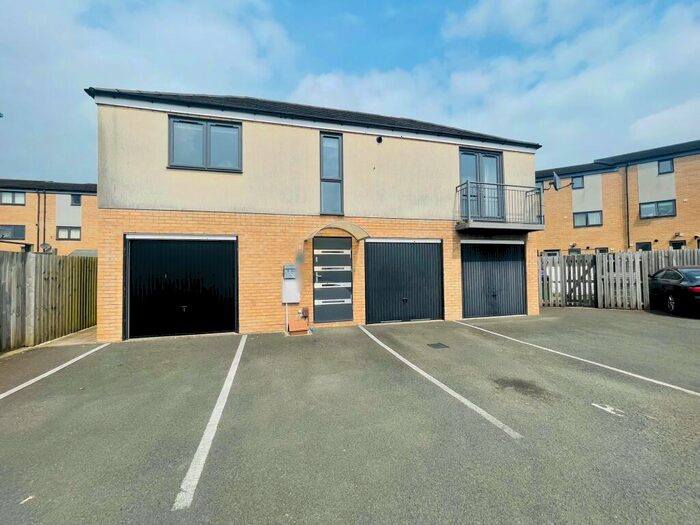 2 Bedroom Apartment To Rent In Braybrook Crescent, West Bromwich, B70