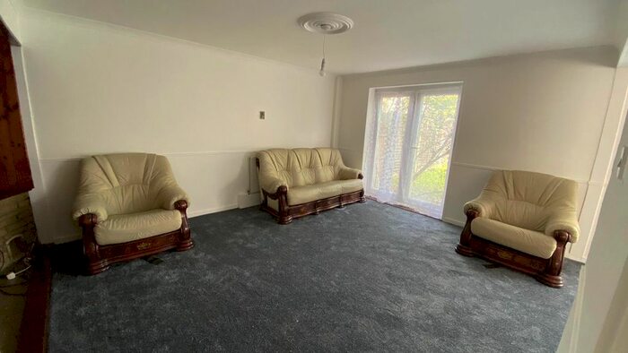 3 Bedroom Semi-Detached House To Rent In Engleheart Drive, Feltham TW14