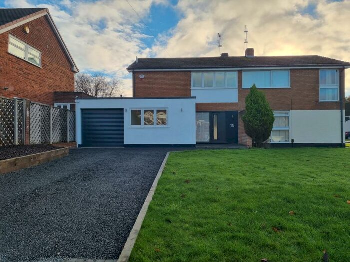 3 Bedroom Semi-Detached House To Rent In Portland Drive, Pedmore, Stourbridge, DY9