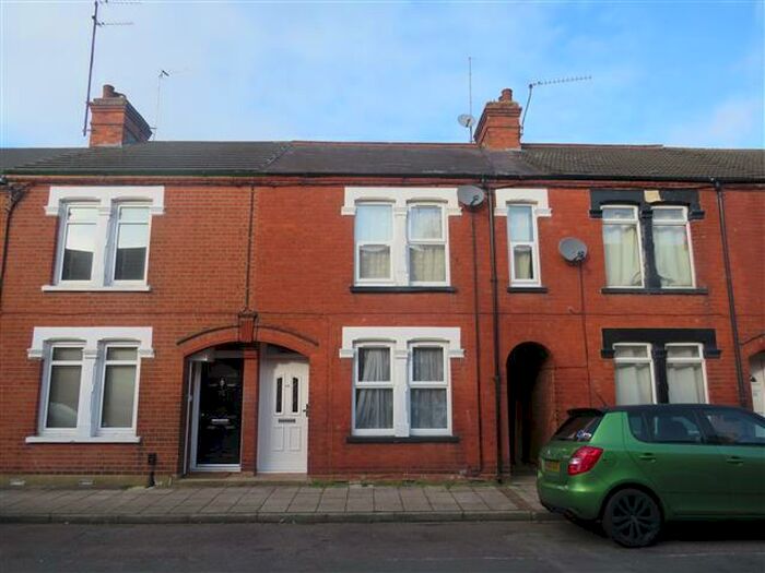 2 Bedroom Property To Rent In New Bradwell, Milton Keynes, MK13