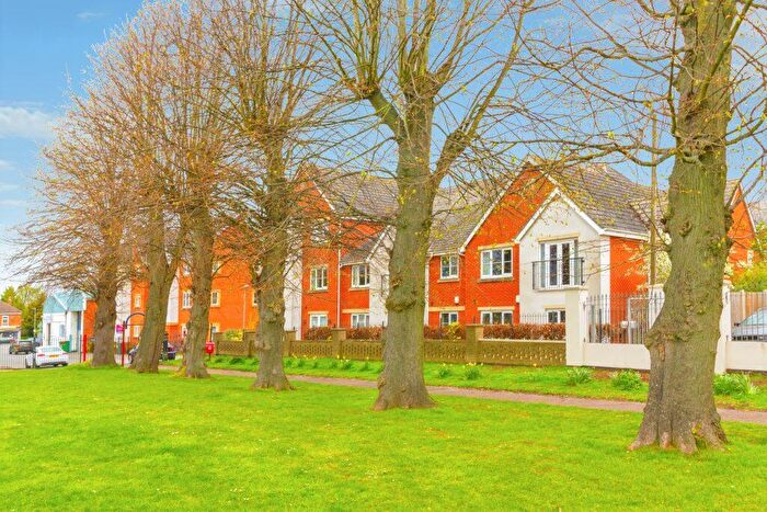 2 Bedroom Flat For Sale In Havelock Gardens, Leicester, LE4