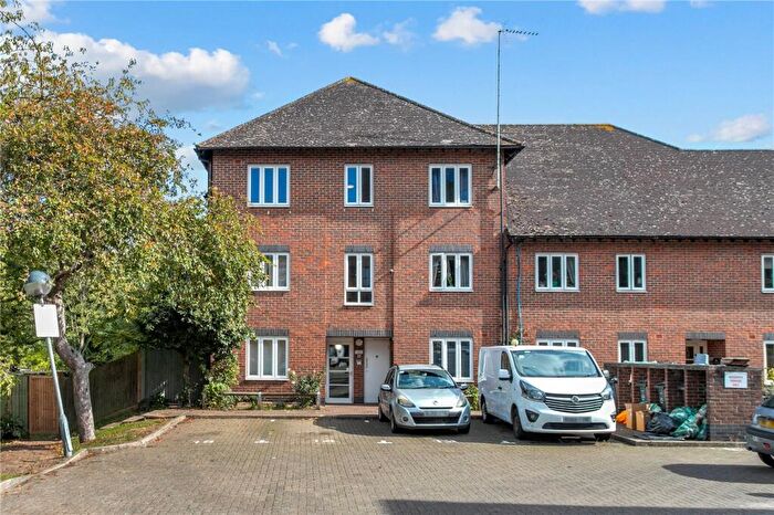 1 Bedroom Apartment For Sale In New River Way, London, N4