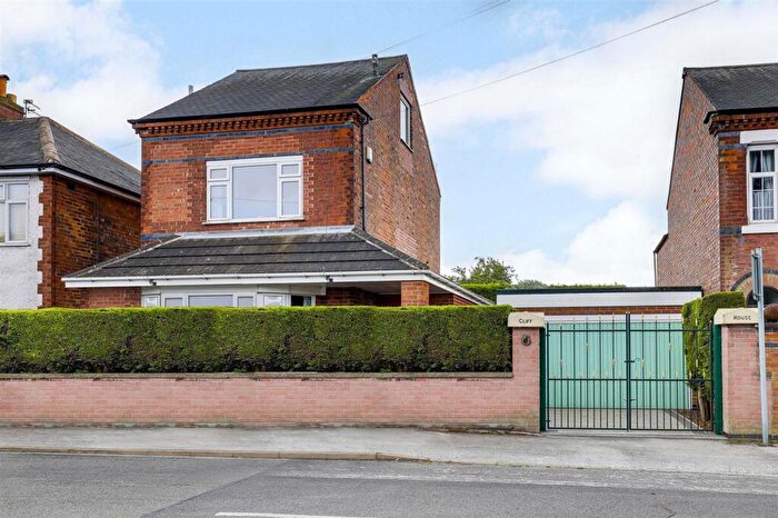 3 Bedroom Detached House For Sale In Daisy Road, Nottingham, NG3