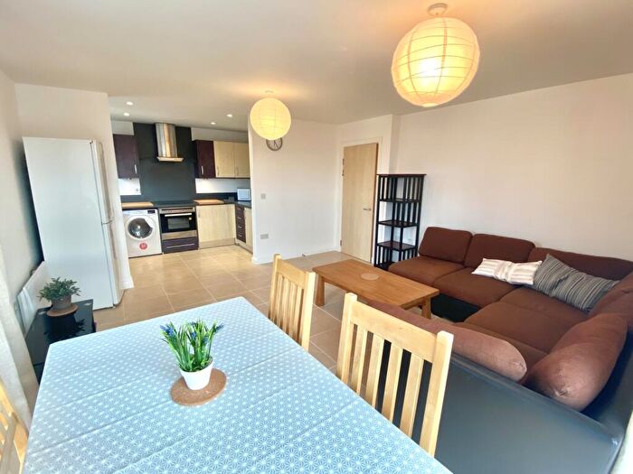 2 Bedroom Flat To Rent In Landmark Place, City Centre, CF10