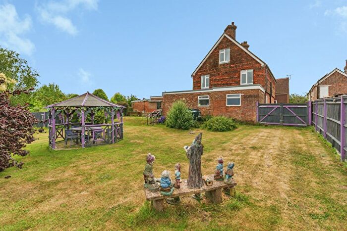 5 Bedroom Detached House For Sale In Windmill Hill, Hailsham, BN27