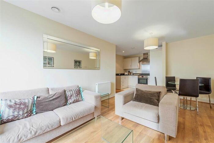 1 Bedroom Flat To Rent In Glenthorne Road, London, W6