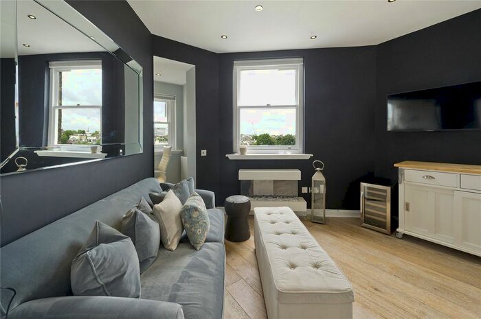 1 Bedroom Flat To Rent In Viscount Court, Pembridge Villas, London, W2