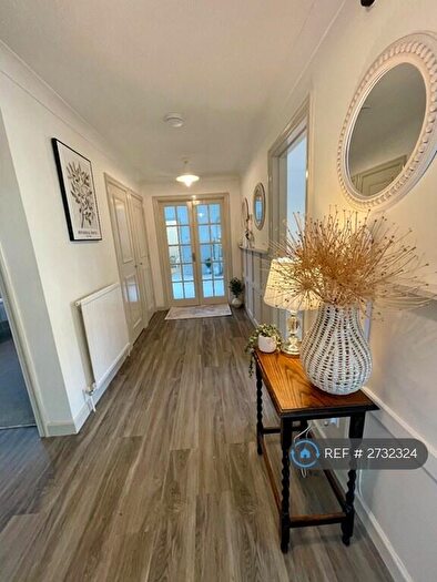 4 Bedroom Bungalow To Rent In Selham Close, Chichester, PO19