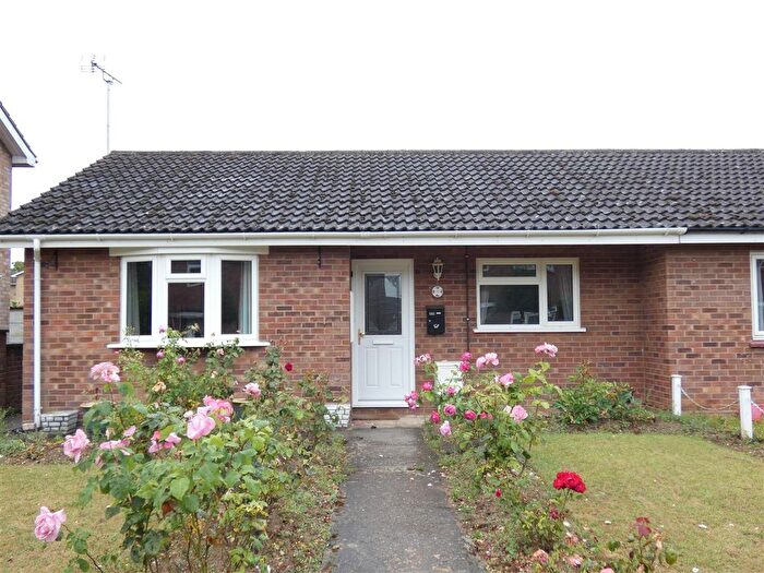 2 Bedroom Bungalow To Rent In Plantation Road, Sawston, CB22