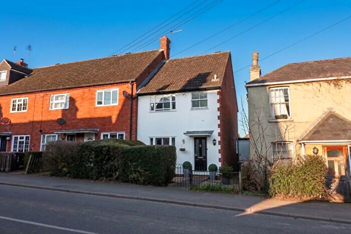 3 Bedroom End Of Terrace House To Rent In High Street, Codicote, SG4