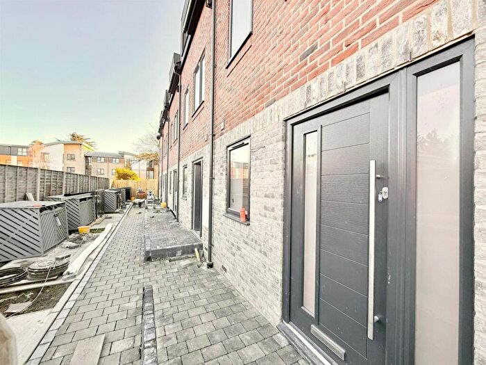 3 Bedroom House For Sale In Princes Road, Ferndown, BH22