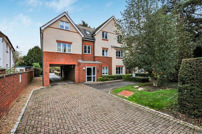 2 Bedroom Flat To Rent In Church Road, Cowley, Uxbridge, UB8