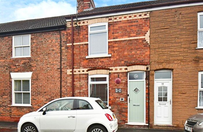 2 Bedroom Cottage For Sale In Rectory Lane, Preston, Hull, HU12