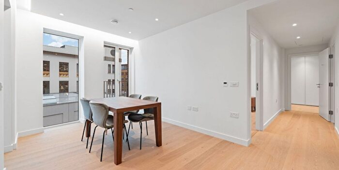 2 Bedroom Flat For Sale In Warrington House, Clerkenwell, WC1X