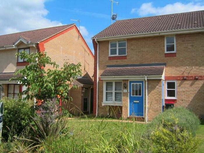 1 Bedroom End Of Terrace House To Rent In Lyon Close, Crawley, RH10
