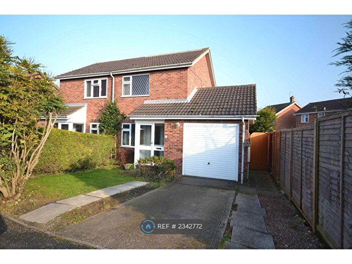 2 Bedroom Semi-Detached House To Rent In Willow Road, Stamford, Lincs, PE9