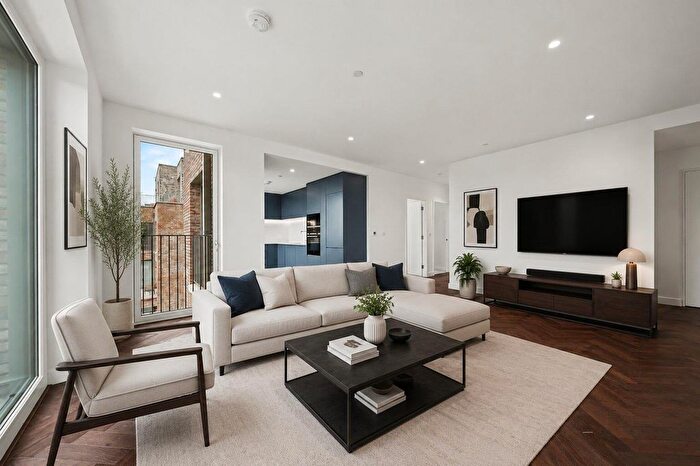 2 Bedroom Flat To Rent In Delamarre House, Brent Cross, NW2