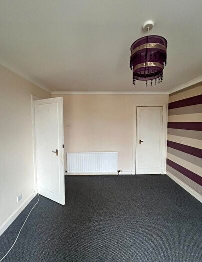 2 Bedroom Flat To Rent In Crofthill Road, Glasgow, G44