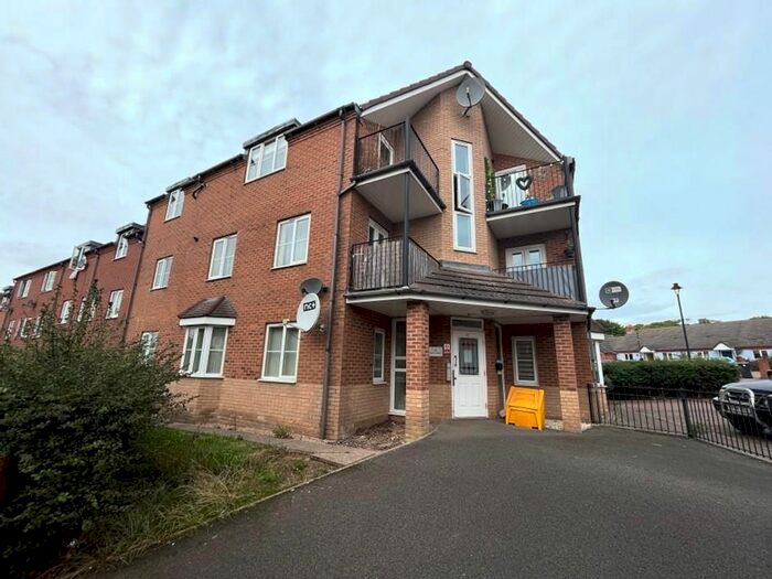 2 Bedroom Flat To Rent In Spruce Road, Nuneaton, CV10