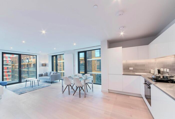 2 Bedroom Flat To Rent In John Cabot House, Royal Wharf, London, E16