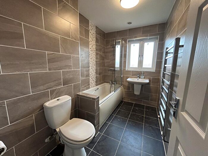 2 Bedroom Apartment To Rent In Twitchen Lane, Milton Keynes, MK4