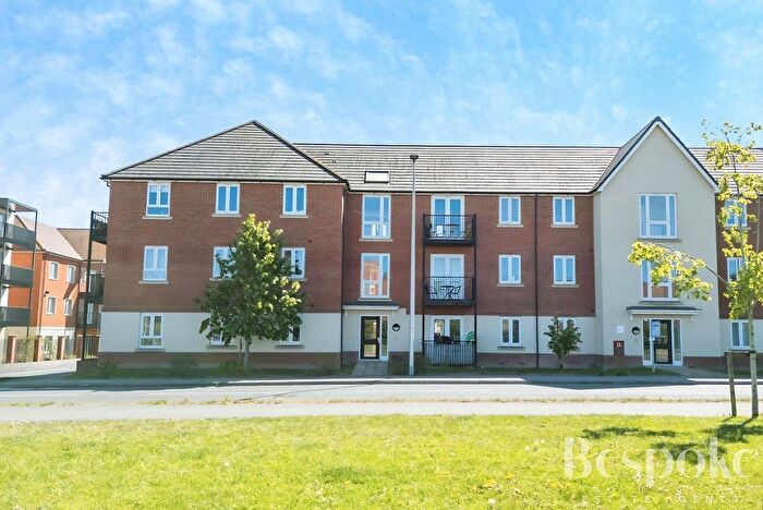 2 Bedroom Flat For Sale In Beke Avenue, Shinfield, RG2