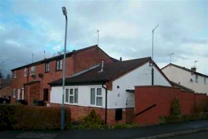 2 Bedroom Bungalow To Rent In Meadow Sweet Road, Stratford Upon Avon, CV37