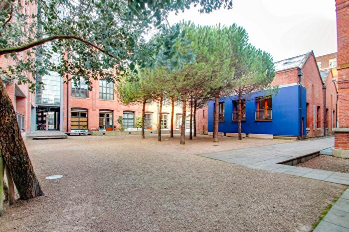 2 Bedroom Apartment For Sale In Hulme Hall Road, Castlefield, Manchester, M15