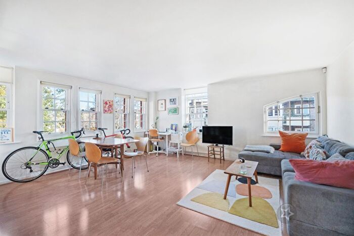 1 Bedroom Flat To Rent In Artisan Court, Lansdowne Drive, London Fields, E8