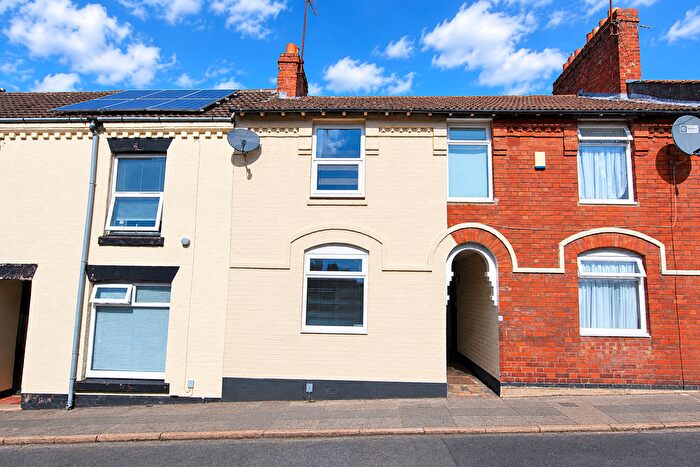 3 Bedroom Terraced House For Sale In Sackville Street, Kettering, NN16