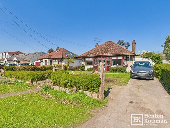 2 Bedroom Detached Bungalow For Sale In Coxtie Green Road, Pilgrims Hatch, Brentwood, Essex, CM14