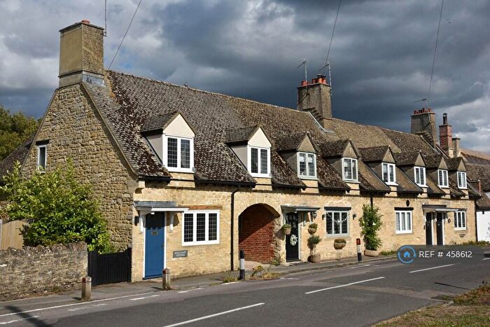 3 Bedroom End Of Terrace House To Rent In Main Road, Oxford, OX29