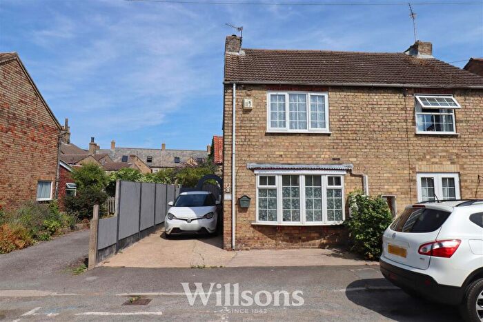 2 Bedroom Semi-Detached House For Sale In Parsons Lane, Alford, LN13