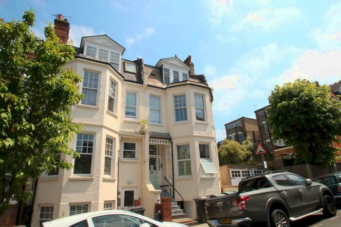 1 Bedroom Apartment To Rent In Milton Road, Highgate, N6