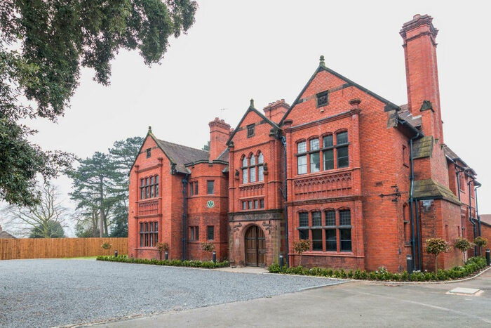 2 Bedroom Flat To Rent In West Bank, Chester, CH1