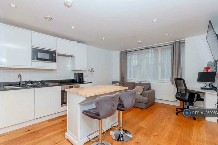 1 Bedroom Flat To Rent In South End, Croydon, CR0