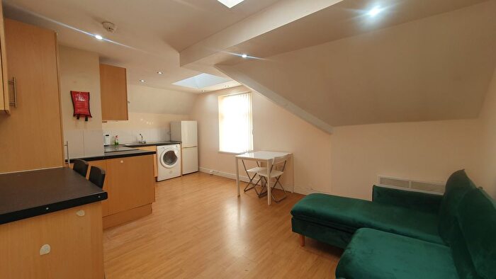 1 Bedroom Flat To Rent In Gold Street, Adamsdown, Cardiff, Cardiff, CF24