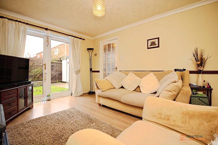 2 Bedroom Terraced House For Sale In Clifford Street, Leicester, LE3
