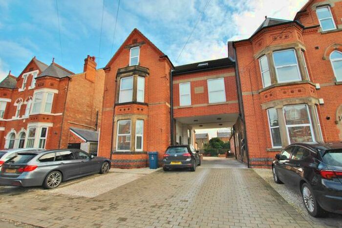 2 Bedroom Flat To Rent In Musters Road, West Bridgford, Nottingham, Nottinghamshire, NG2