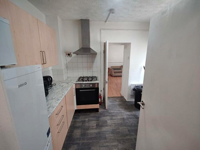 4 Bedroom House To Rent In Forest Road, Pontypridd, CF37