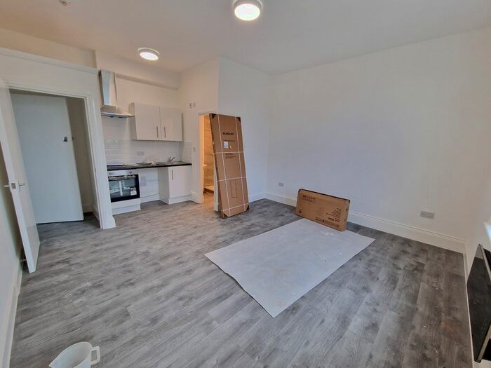 Studio To Rent In Craven Park, London, NW10